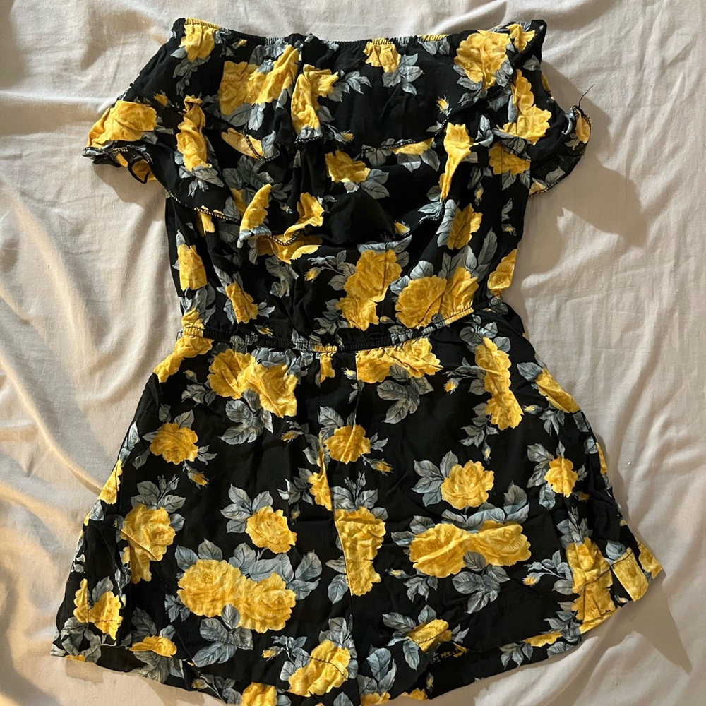American Eagle Strapless Floral Romper